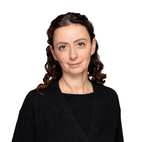 Dr Ilona Karpanos